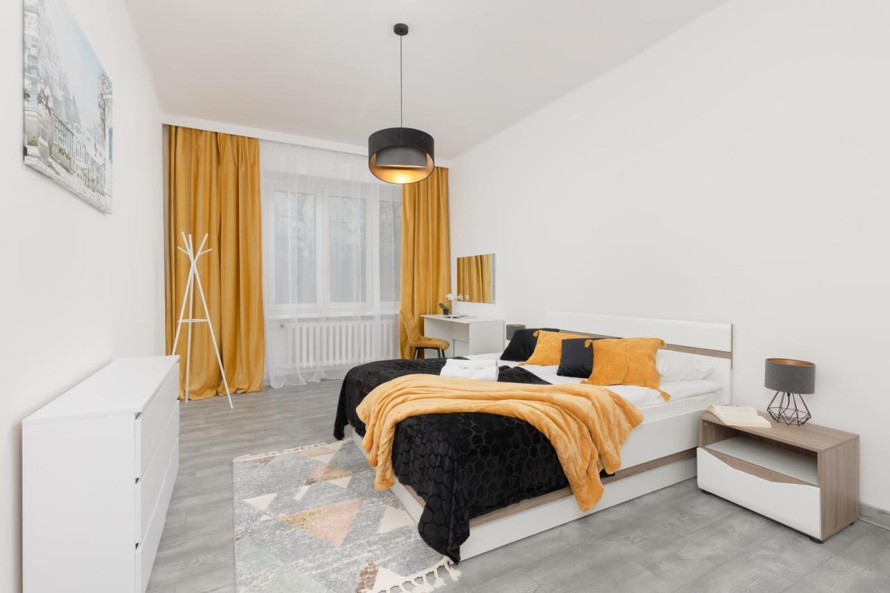 Metro Plac Wilsona Apartments Mickiewicza By Noclegi Renters Варшава Экстерьер фото