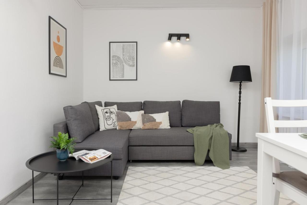 Metro Plac Wilsona Apartments Mickiewicza By Noclegi Renters Варшава Экстерьер фото